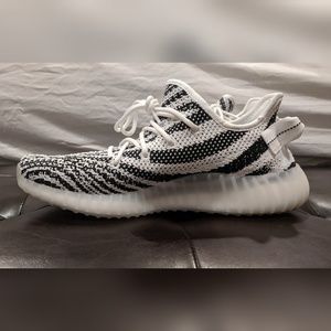 Yeezy 350 zebra